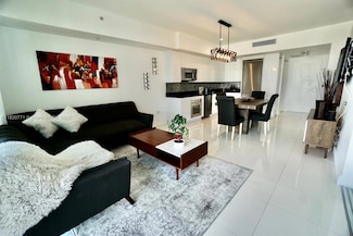 92 SW 3rd St Unit 1707, Miami, FL 33130
