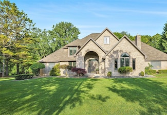 2032 Dean Dr, Washington, MI 48094