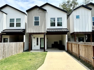 5708 Elysian St, Houston, TX 77009