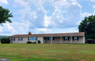 4998 Bentz Rd, Spring Grove, PA 17362
