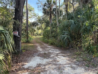 1751 S Palm Ave, Homosassa, FL 34448