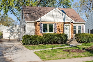 1599 Griggs St N, Saint Paul, MN 55108