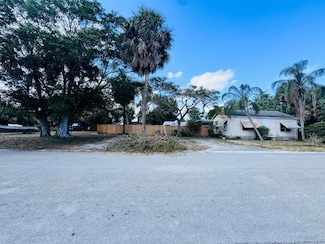 2835 Nokomis Ave, West Palm Beach, FL 33409