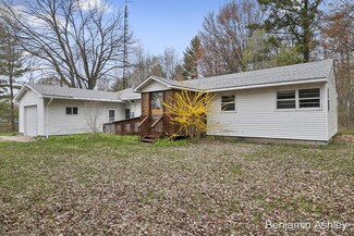 11610 E Apple Ave, Ravenna, MI 49451