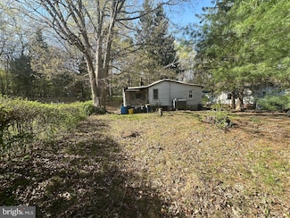 9 School St, Barnesville, PA 18214