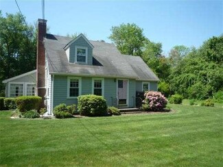 153 Topsfield Rd, Wenham, MA 01984