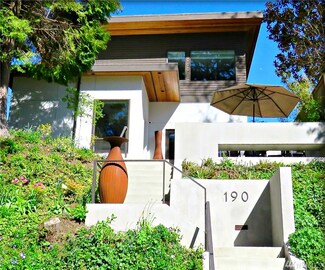 190 34th Ave E, Seattle, WA 98112