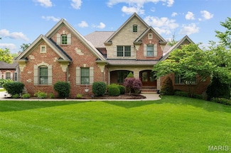2 Romany Park Ln, Saint Louis, MO 63132