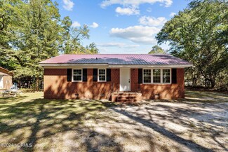 404 W Gill St, Elizabethtown, NC 28337