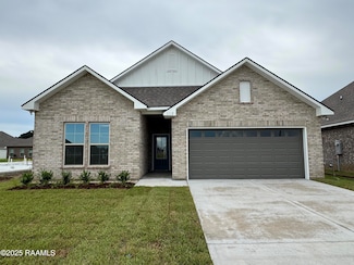 112 Lotus Ln, Broussard, LA 70518