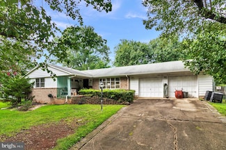 8802 Cipriano Ct, Lanham, MD 20706