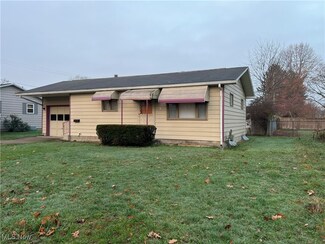220 3rd St SE, New Philadelphia, OH 44663