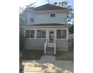 14 Sharon St, Waltham, MA 02453