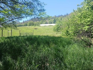 14855 E Evan's Creek Rd, Rogue River, OR 97537