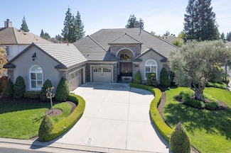 1643 E Shadow Glen Dr, Fresno, CA 93730
