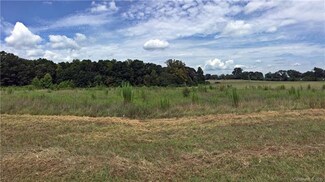 3027 Philadelphia Rd, Lawndale, NC 28090