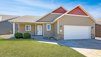 422 Daniels Ct, Sauk Rapids, MN 56379