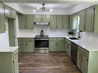 2117 N Lincoln Ave, Moore, OK 73160