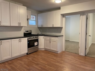 83 4th St, Passaic, NJ 07055