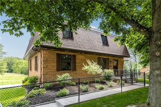 439 Center Grange Rd, Monaca, PA 15061