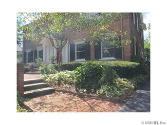 41 Cherry St, Lyons, NY 14489