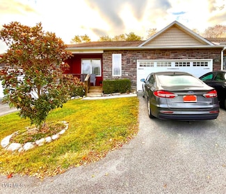 1170 Willow Run Dr Unit 3, Abingdon, VA 24210