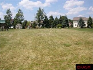 112 Kristy Ln, Mankato, MN 56001