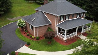 68 Crosby Dr, Nitro, WV 25143