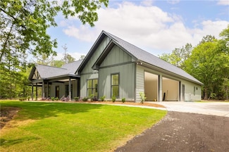 1936 Lee Rd, Salem, AL 36874