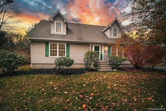 43 North Rd, Tillson, NY 12486