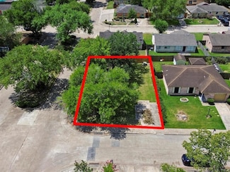4985 E Ridge Creek Dr, Houston, TX 77053