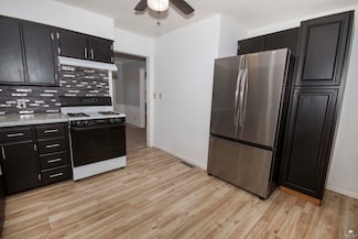 135 Sunset Dr, Junction City, KS 66441