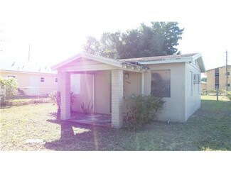 2488 NW 67th St, Miami, FL 33147