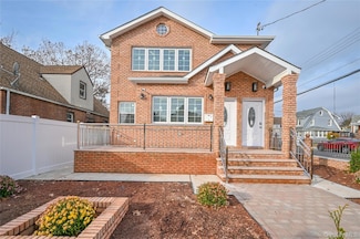 198-19 118th Ave, Jamaica, NY 11412