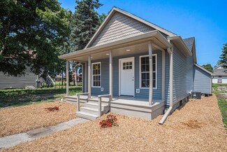 203 E Danaher St, Ludington, MI 49431