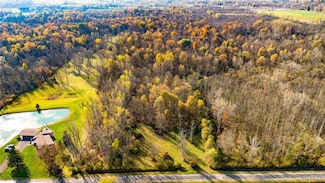 10525 Cedar Rd, Clarence, NY 14032