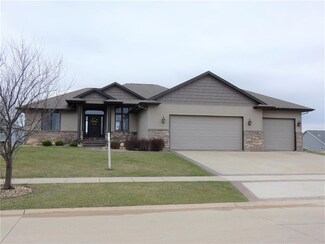 307 Ridge Dr, Fairfax, IA 52228