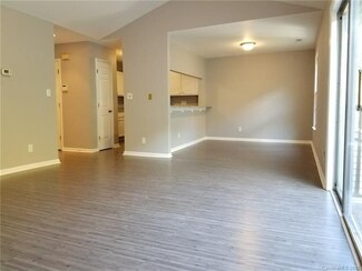 3202 Selwyn Farms Ln Unit 9, Charlotte, NC 28209