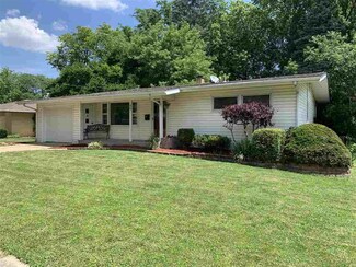 215 Warren Ave, Rockford, IL 61107