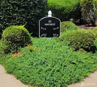 85 Winthrop Rd Unit 85-F, Monroe Township, NJ 08831