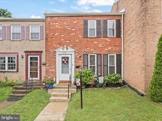 6558 Gildar St, Alexandria, VA 22310