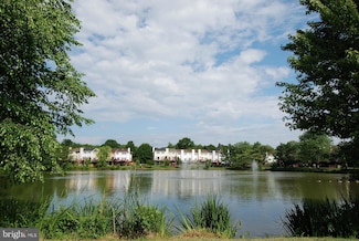 7209 Lake Cove Dr, Alexandria, VA 22315