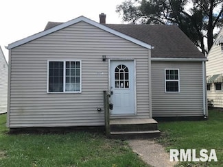 3123 Magnolia Ave, Davenport, IA 52802