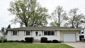 77 Outlook Dr, Tallmadge, OH 44278
