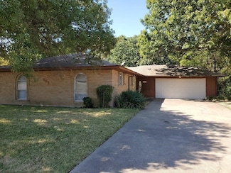 541 Sharp Dr, Desoto, TX 75115