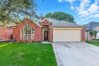 807 Lake Bridge Dr, Lake Dallas, TX 75065
