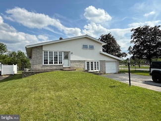411 Crossfield Rd, King of Prussia, PA 19406