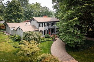 368 Country Club Dr NE, Warren, OH 44484