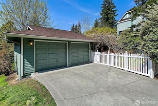 15306 SE 49th St, Bellevue, WA 98006