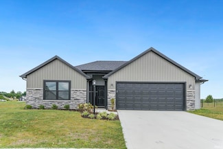 1409 Pyke Grove Pass, Huntertown, IN 46748